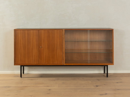 Buffet des années 60 avec vitrine