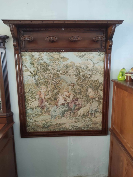 Image 1 of Appendiabiti da parete in legno con materiale Gobelin