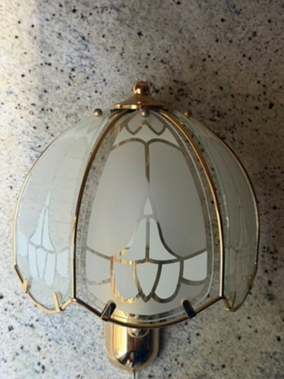 Wall Sconce, Art Deco Etched Panel Design, Brass Mount – Wall lights, Glass (photo 6 of 15)