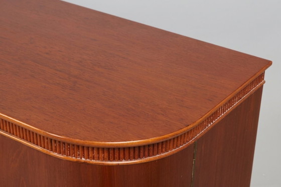 Image 1 of Credenza vintage in mogano in stile "moderno svedese" degli anni '40.