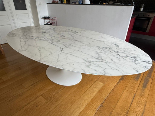 Knoll Tulip Table By Eero Saarinen