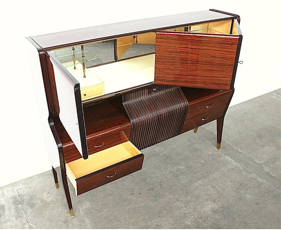 Image 1 of Armoire en acajou par Osvaldo Borsani