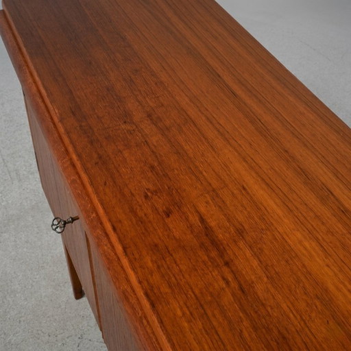 Vintage Scandinavisch teakhouten dressoir met schrijfoppervlak, jaren 60.