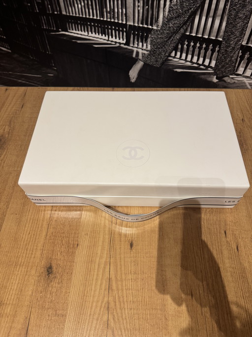 Estuche de presentación de Chanel Waters