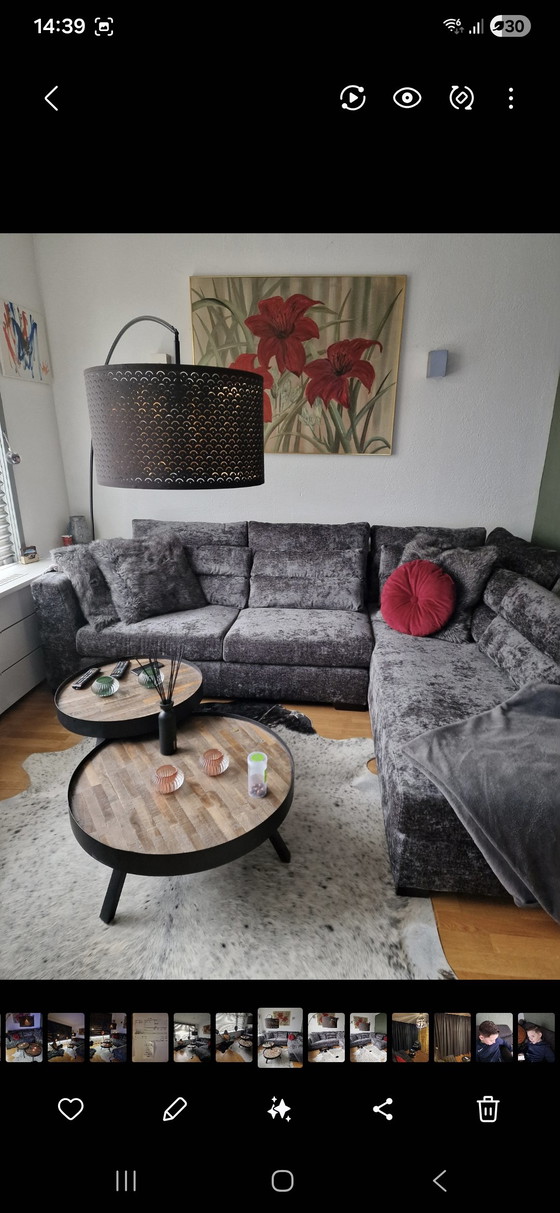 Image 1 of Canapés, tables et chaises + lits à vendre