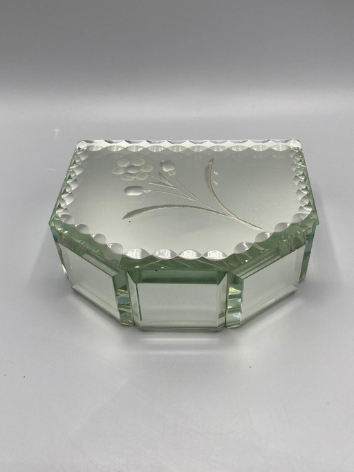 Vintage sieradendoos met afgeschuinde randen en gravures en spiegelend oppervlak. – glazen karaffen, Glass, Art Deco