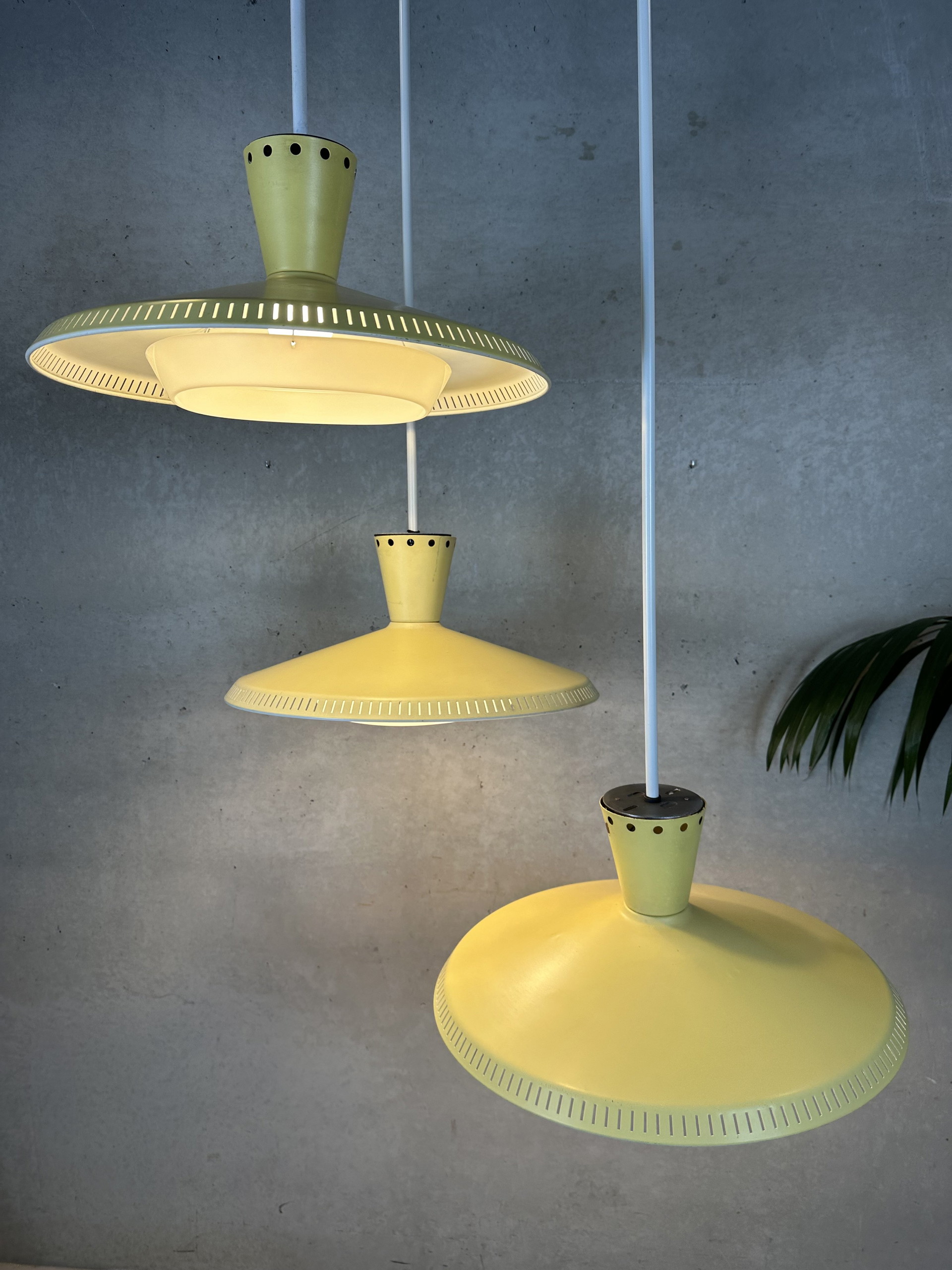 Vintage Philips pendant lamp - Louis Kalff - NB93 | €250 | Whoppah