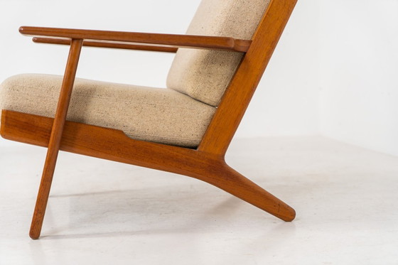 Image 1 of Vroege GE-290 loungestoel in eikenhout van Hans J. Wegner voor Getama (Denemarken, 1953).