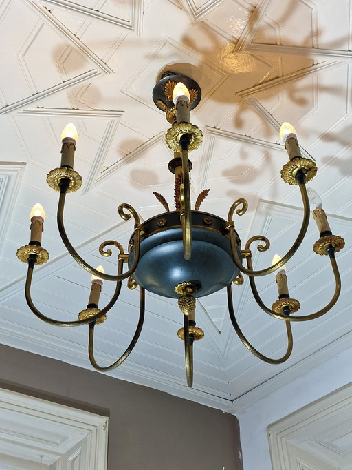 Elegant chandelier lamp