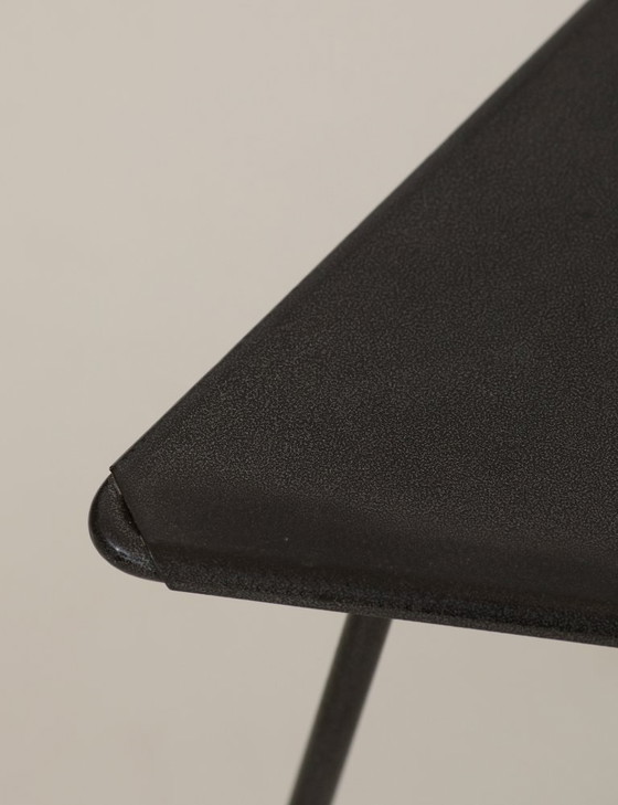 Image 1 of Tavolino triangolare vintage Ikea OTI di Niels Gammelgaard circa 1980