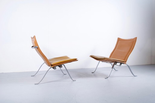 IMPOSANTES PAAR LEDER- UND STAHLSESSEL AUS DEN 1960ER JAHREN