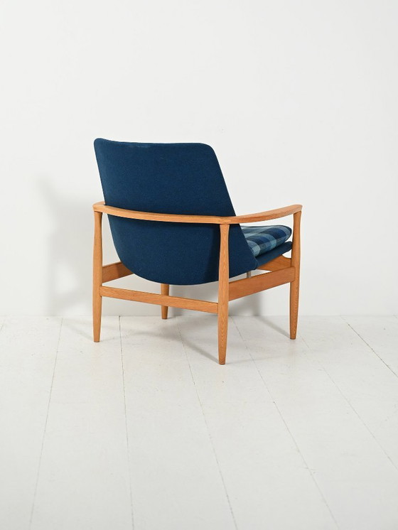 Image 1 of Sillón escandinavo de roble y lana azul