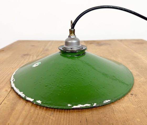 Image 1 of Industriële groene emaille lamp, jaren 1950