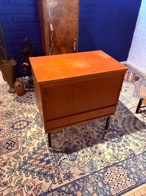 Meuble bar vintage en teck / Meuble à roulettes à charnières rabattables – Style moderne du milieu du siècle – Années 1960