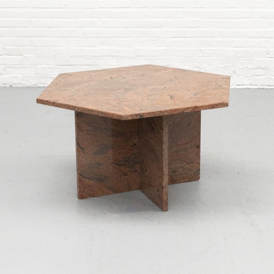 Couchtisch aus Granit aus den 70er Jahren – Couchtische, Stone (photo 2 of 13)