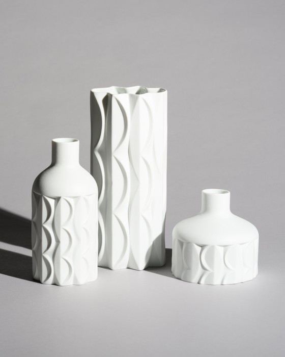 Image 1 of Retro Scherzer Werner Uhl Design Biskuitporzellan Flaschenvase Op-Art Relief TRIO