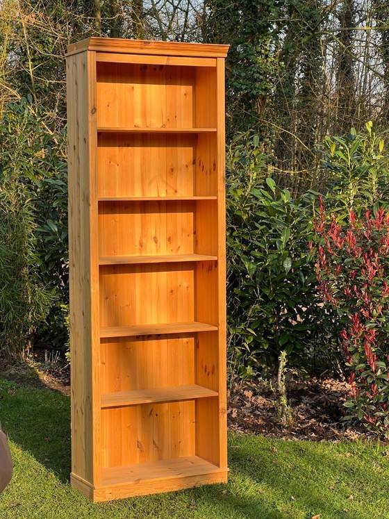 Image 1 of Hohes Kiefernholz-Bücherregal, 223 cm hoch, Notio Living Design