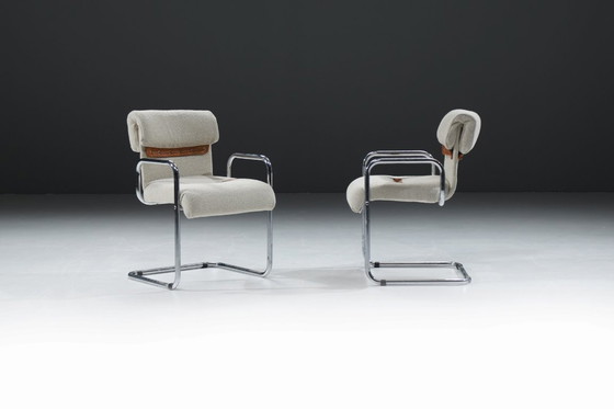Image 1 of Tucroma Cantilever bouclé eetkamerstoelen van Guido Faleschini voor i4 Mariani