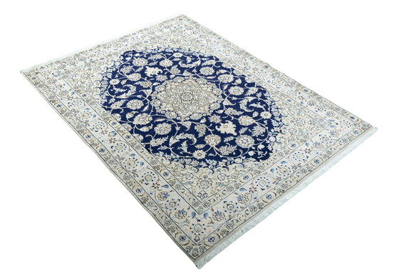 Image 1 of Nain 9LA - Handgeknoopt oosters tapijt met zijde - 210 x 162 cm - Elegante blauwtinten