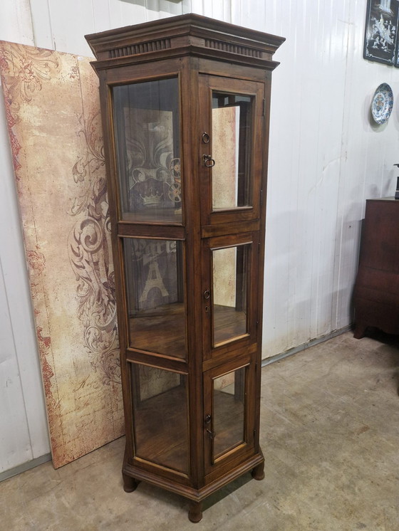 Image 1 of Antieke teakhouten 6-hoekige vitrinekast, servieskast, wijn/whiskey bar met 3 deurtje  afm. 74x65cm en 176cm hoog.