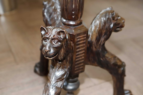 Image 1 of Lámpara de pie antigua con motivo de león