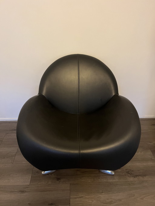 Leolux Papageno armchair black leather