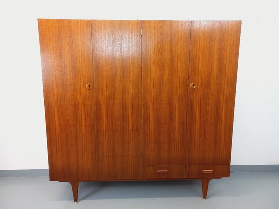Image 1 of Armadio vintage in teak in stile scandinavo degli anni '60