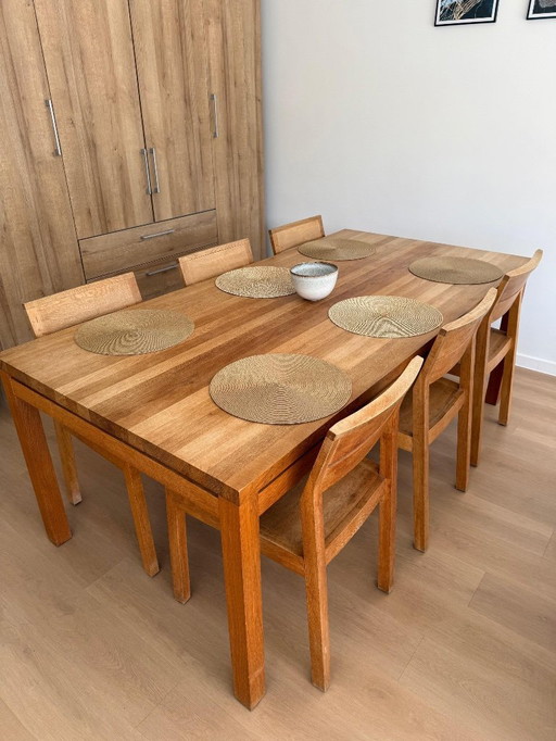 Table de salle à manger en chêne massif et 6 chaises