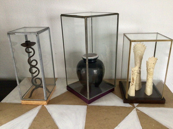 Image 1 of 3 vetrine museali