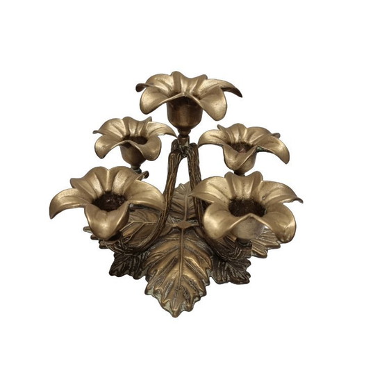 Image 1 of Candelabro de flores de latón de cinco brazos de mediados de siglo