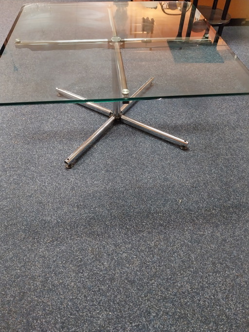 1 table basse Ums Haller en chrome et verre