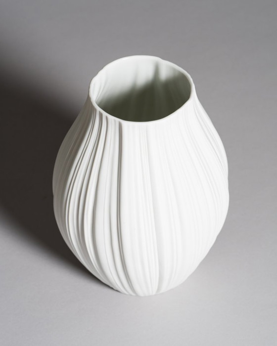 Image 1 of Martin Freyer para Rosenthal "Plissée" Bisque Porcelain Vase Duo, Alemania 1968
