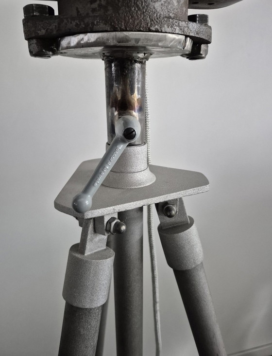 Image 1 of Lampada industriale su treppiede