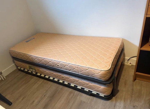 Uitschuifbaar bed 2x90x200 + matrassen, dubbele divan