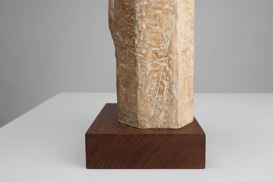 Image 1 of Religieus standbeeld Jezus Christus in Art Deco Stijl door Belgische kunstenaar André Teackens