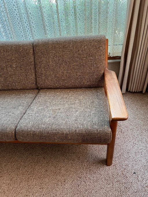 Divano a tre posti in teak di design danese, disegnato da Juul Kristensen, anni '60.