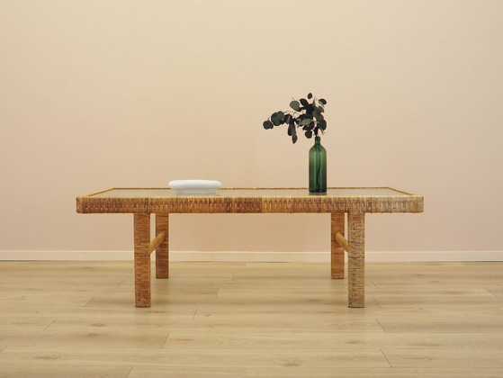 Image 1 of Table d'appoint en verre et osier, design danois, années 1970, fabriquée au Danemark