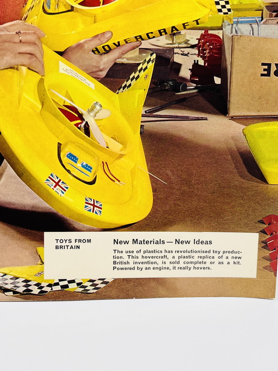 Image 1 of Set mit 8 Kartonfotos „Toys from Britain“