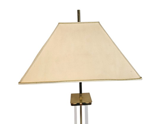Image 1 of Lámpara de pie de lucita de latón y plexiglás