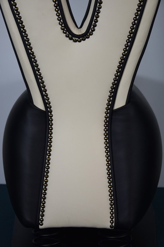 Image 1 of Bunny Chair di Peter Bretz