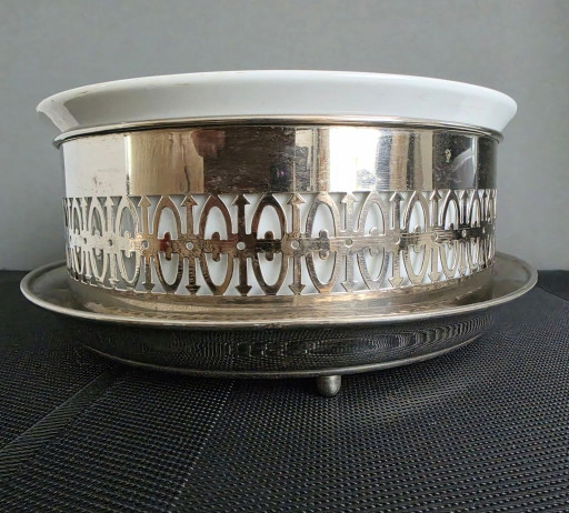 Serving Bowl with Church Window Motif for Rechaud, incl. White Porcelain Bowl, Art Nouveau
