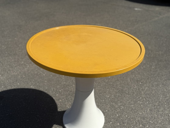Tavolo Space Age anni '70 Tavolino Vintage Tulip Giallo – Tavolini, Plastic (photo 4 of 7)