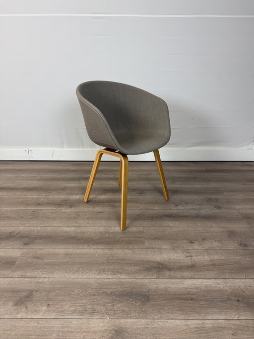 Hay AAC32 dining chair