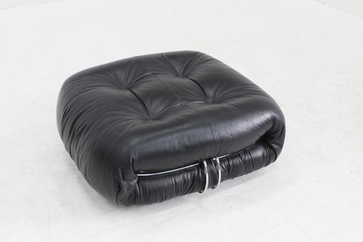 Vintage Soriana pouf ottoman Tobia Scarpa Cassina cuir noir