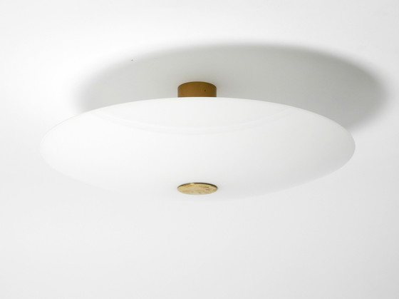 Image 1 of Grand Florian Schulz des années 80, Gela 55, plafonnier rond en laiton-opale avec cinq douilles E27