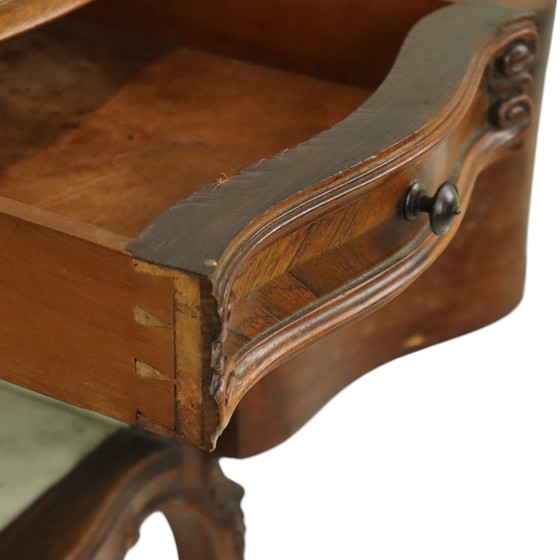 Image 1 of Table de nuit en marbre bombé antique