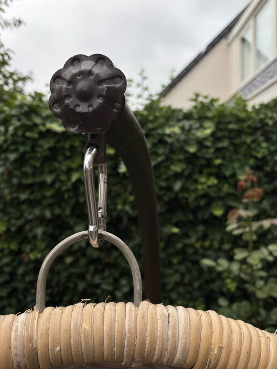 Image 1 of Hangstoel rotan riet met stalen frame