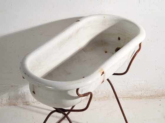 Antique bathtub in enamelled iron – Central Europe, circa 1950 #2 – Decorative Objects, Industrieel (photo 24 of 40)