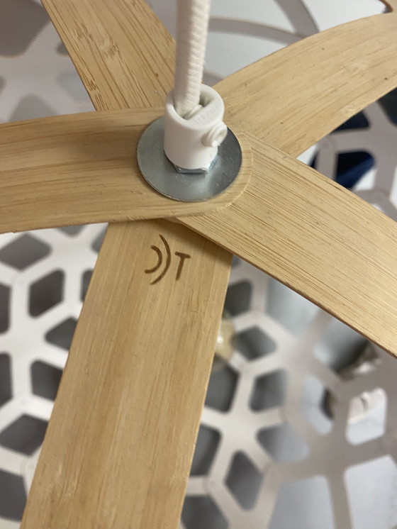 Image 1 of Lampada a sospensione in bambù/bianco Coral 100 David Trubridge