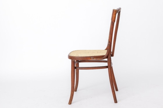 Antiker Bugholzstuhl im Stil von Thonet Nr. 56 | Österreichischer Rattanstuhl | 1930er Jahre (photo 6 of 13)